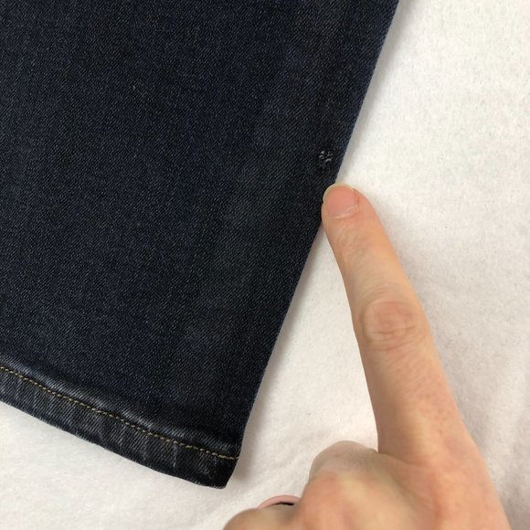 Levi's Women's Size 27 x 32 High Rise Ombre Blue Stretch Skinny Jeans Denim - Picture 4 of 15